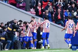 篮球火箭助教临场指挥表现亮眼