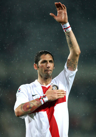 结合击球仰